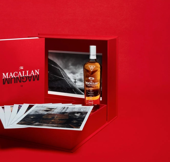 Masters of Photography Magnum Features Red