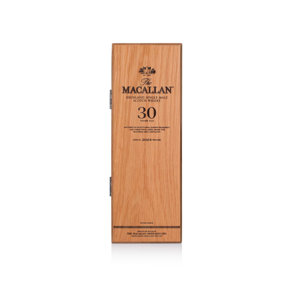 the macallan whisky bottle and pack