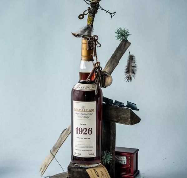 The Macallan Fine and Rare 1920s with Objects Unique to 20s