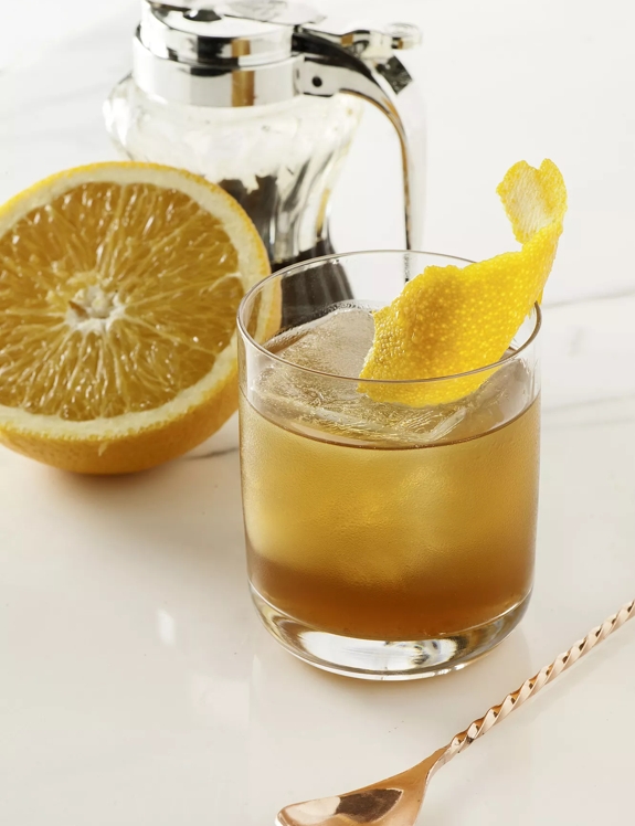 old fashioned cocktail