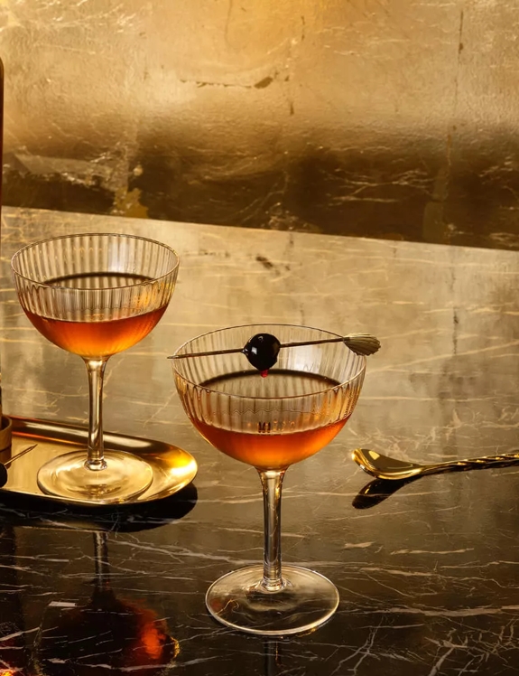 the macallan sherry oak 18 rob roy whisky serve