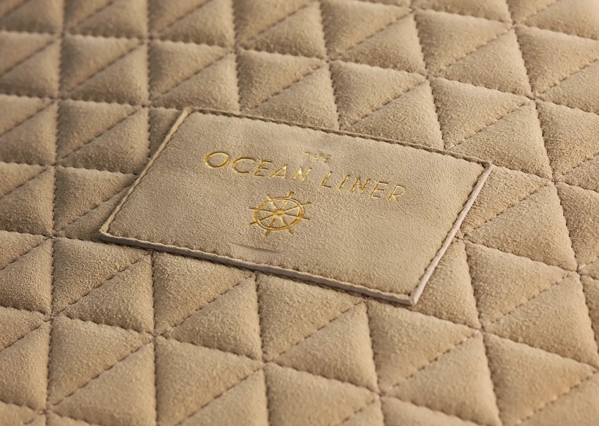 Golden Age of Travel The Airship Quilted Case