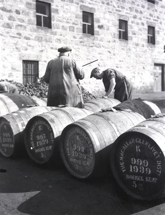 The Macallan Historic Images Black and White Casks