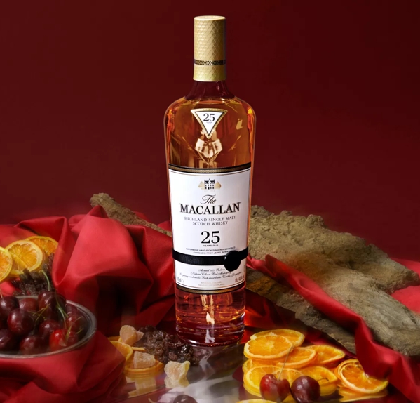 The Macallan Erik Madigan Heck Photography for Sherry Oak 25 YO with Flavours