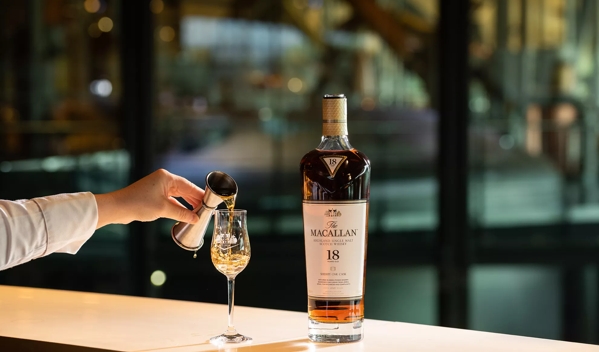 The Macallan Sherry Oak 18 Years Old Poured into Glass