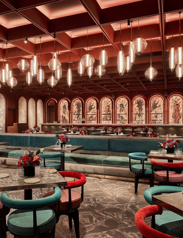 cocktail whisky bar