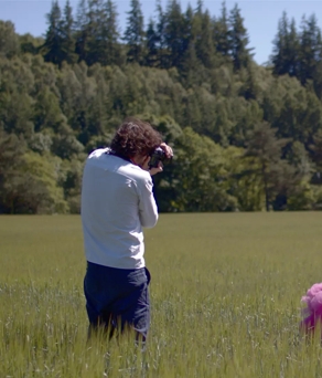 Erik Madigan Heck taking pictures for abstract photography