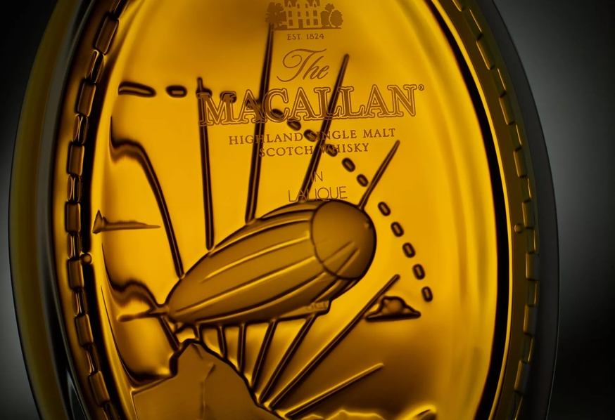 Golden Age of Travel Bottle Detail The Airship 