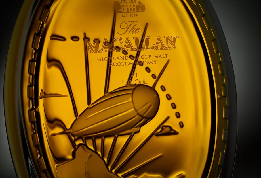 Golden Age of Travel Bottle Detail The Airship 