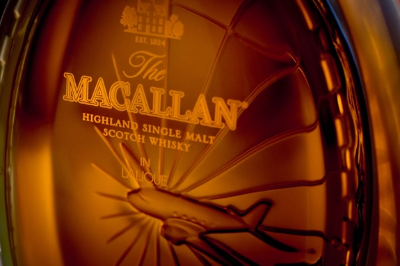 Golden Age of Travel The Aeroplane Bottle with Macallan logo and Aeroplane Detail