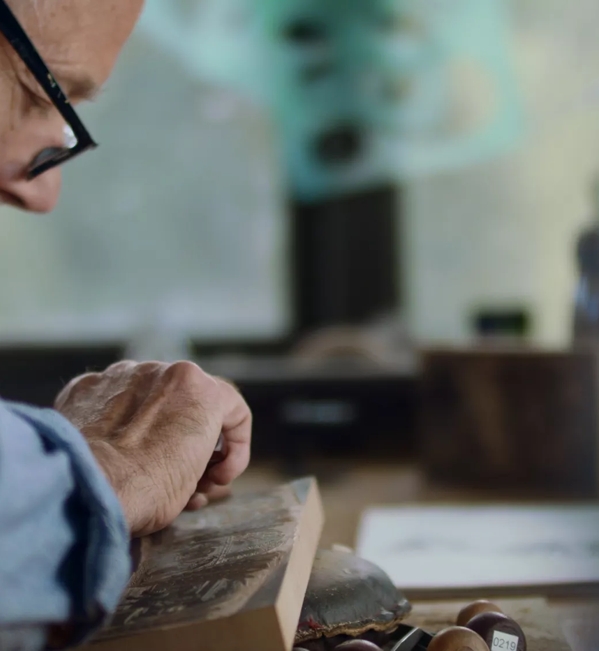 Tales of The Macallan Andrew Davidson Carving