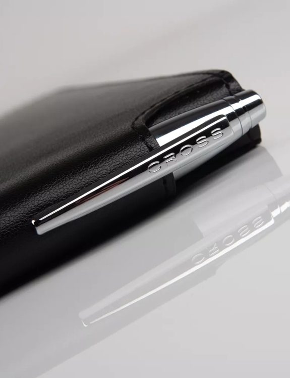 The Macallan Pen Close Up