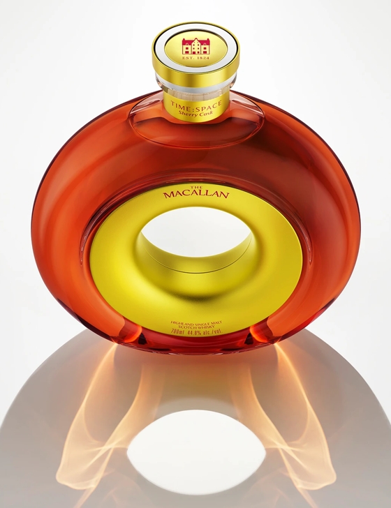 The Macallan TIME : SPACE Sherry Cask 20 Years Old, second mood photograph